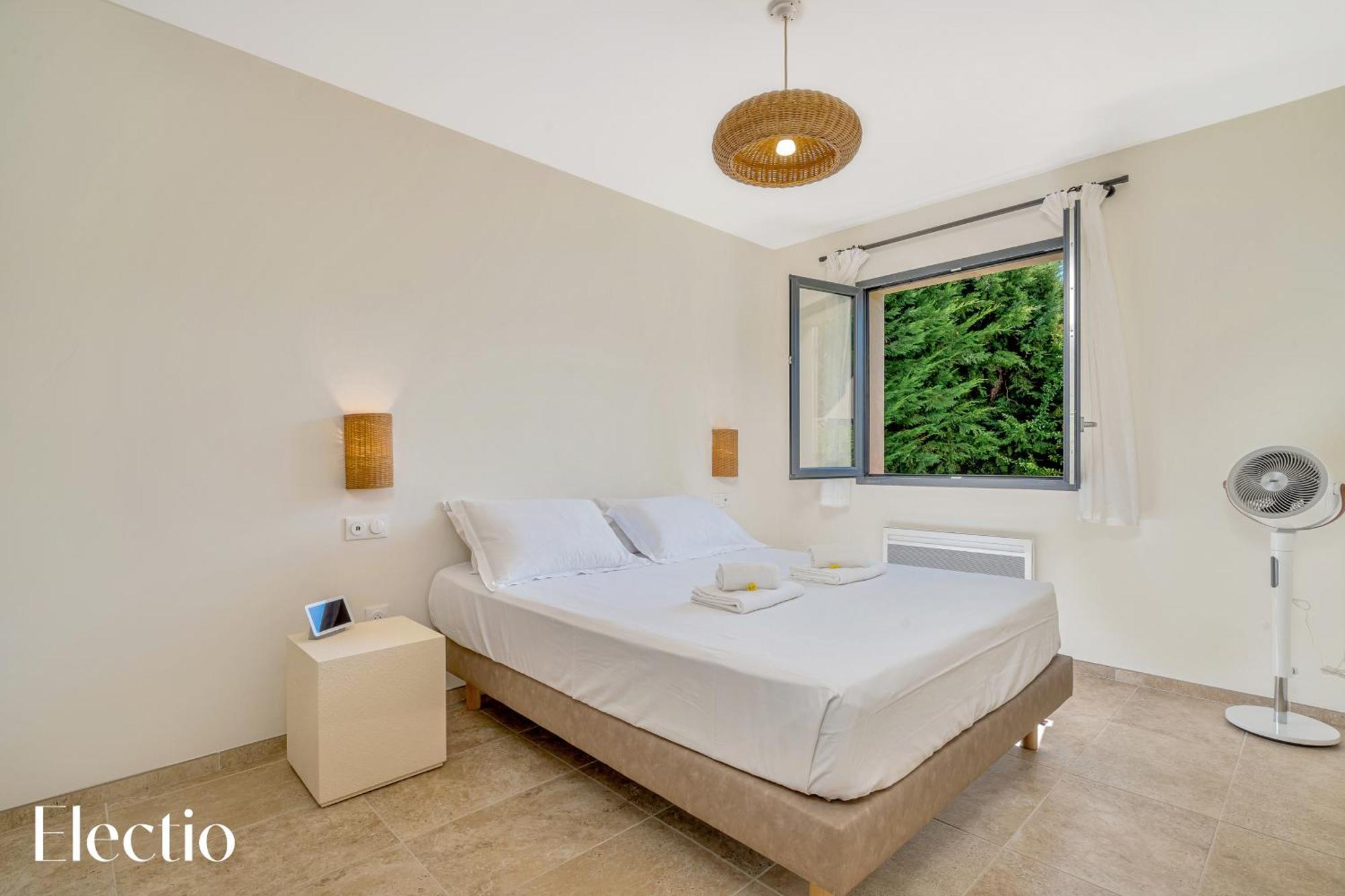 Villa Oliveda - Piscine & Salon Cinema Lourmarin Dış mekan fotoğraf