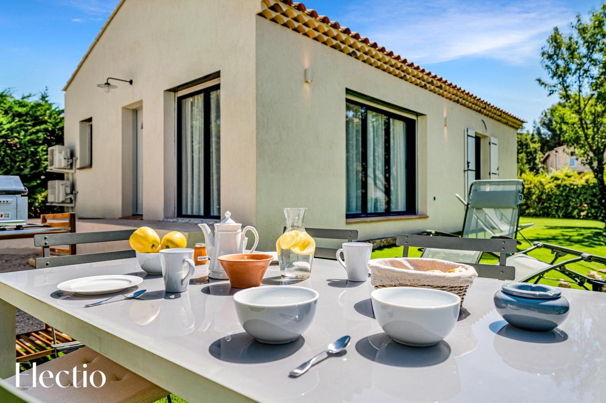 Villa Oliveda - Piscine & Salon Cinema Lourmarin Dış mekan fotoğraf