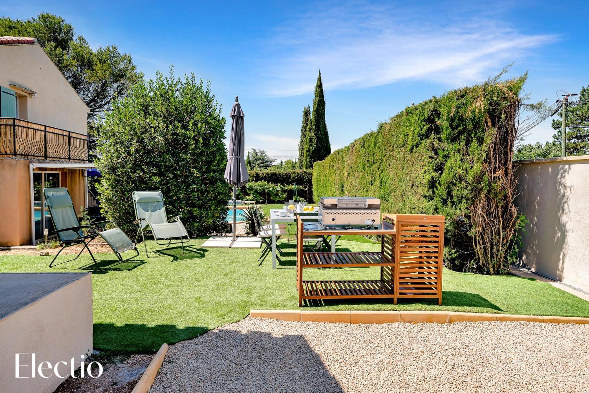 Villa Oliveda - Piscine & Salon Cinema Lourmarin Dış mekan fotoğraf