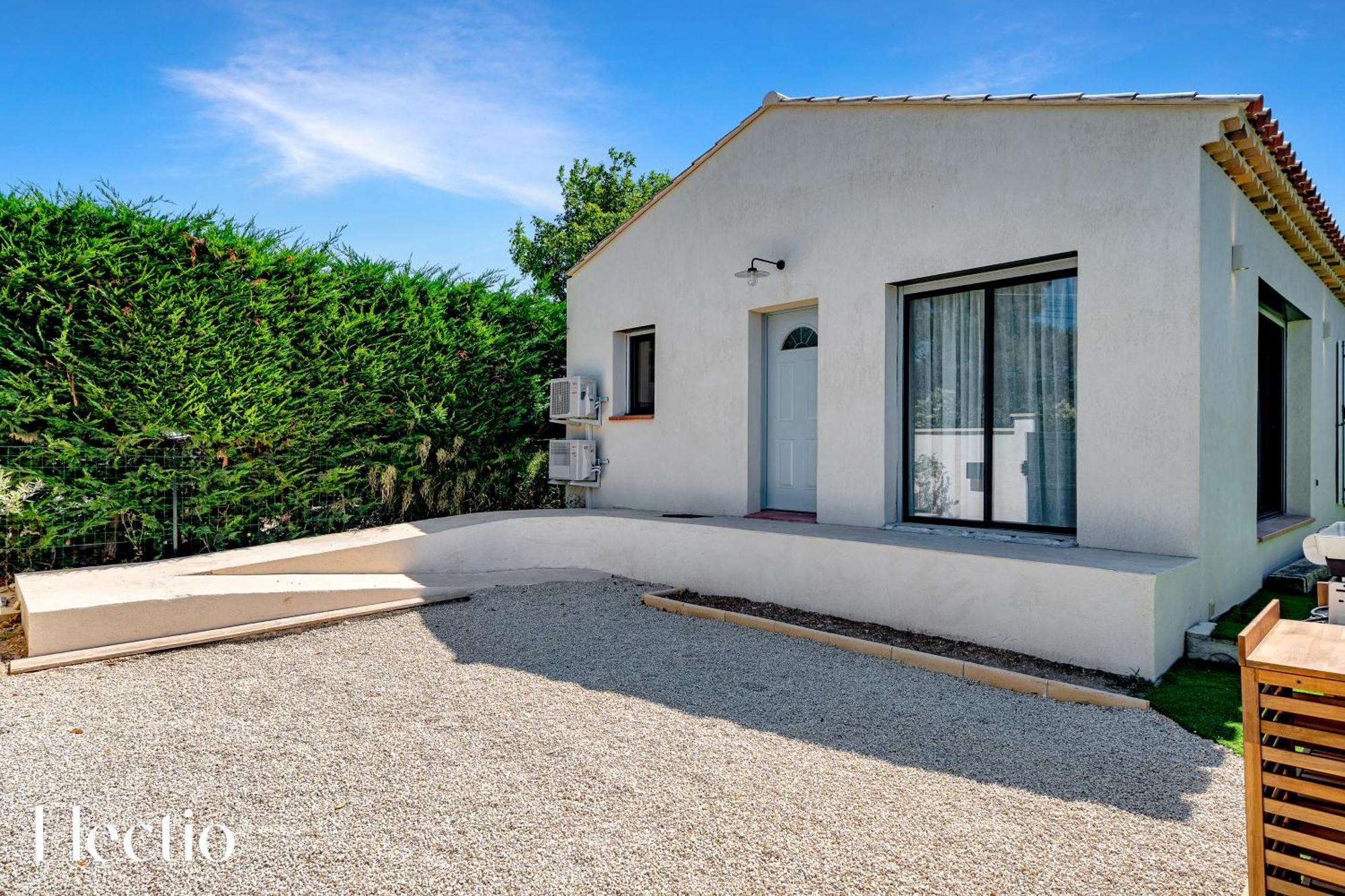 Villa Oliveda - Piscine & Salon Cinema Lourmarin Dış mekan fotoğraf